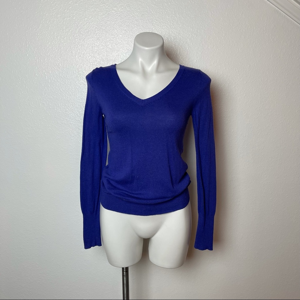 Mossimo blue light weight sweater size XS